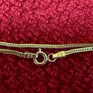 14k 24 inch Wheat chain. 4.6 grams